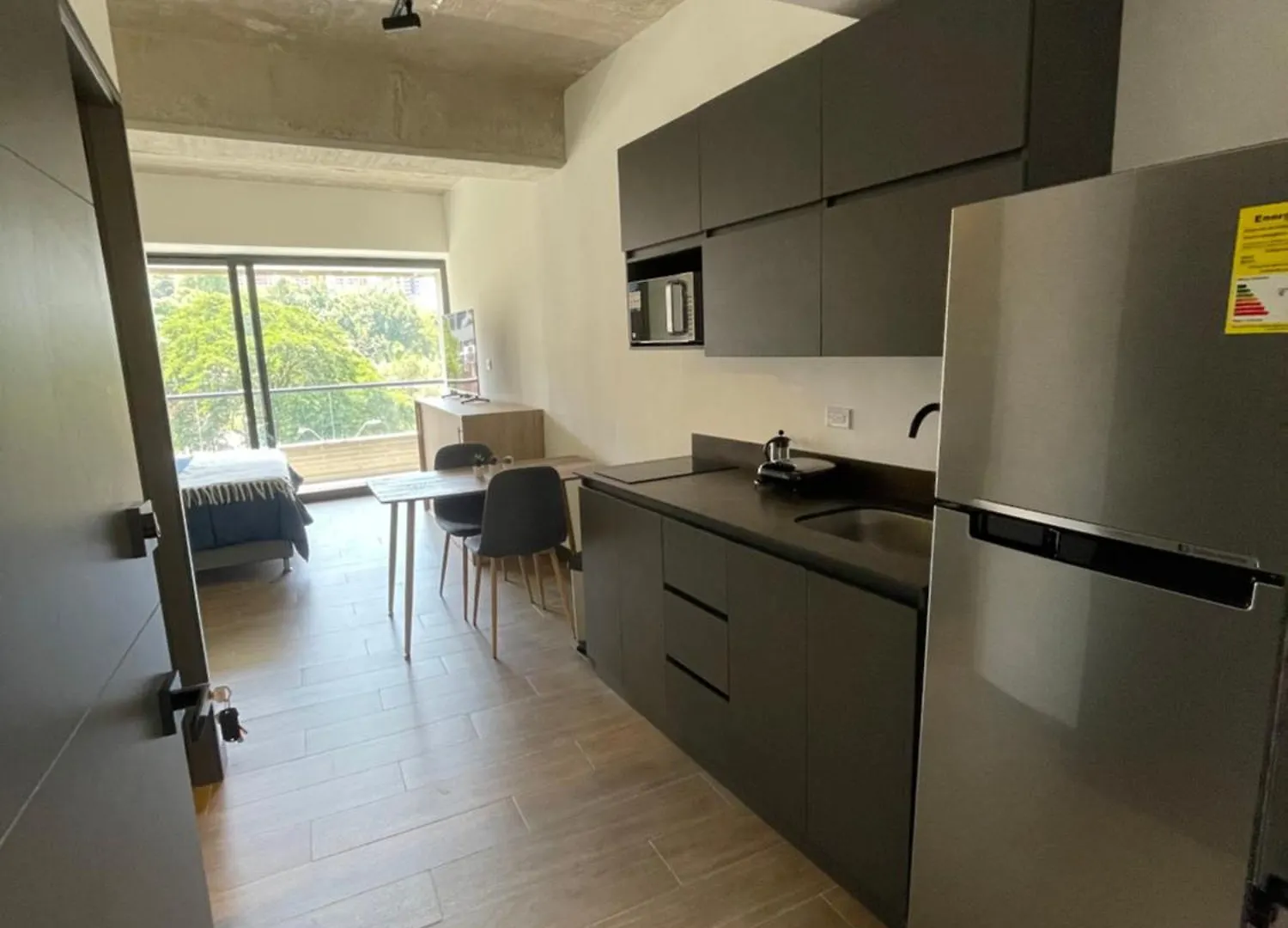 Apartamento Con Vista Y Aire Acondicionado Cerca A El Tesoro Medellín 0*,
