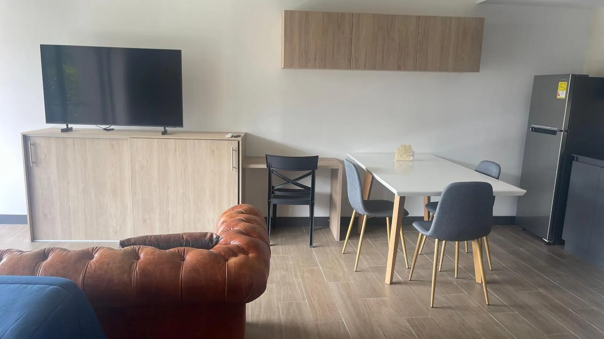 Apartamento Con Vista Y Aire Acondicionado Cerca A El Tesoro Medellin Colombia