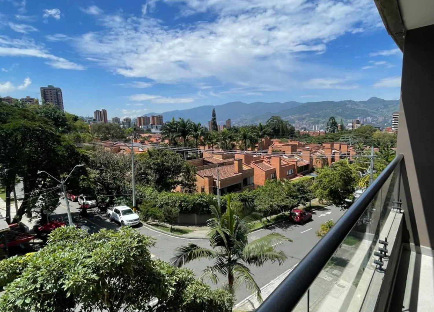 Apartamento Con Vista Y Aire Acondicionado Cerca A El Tesoro Medellín