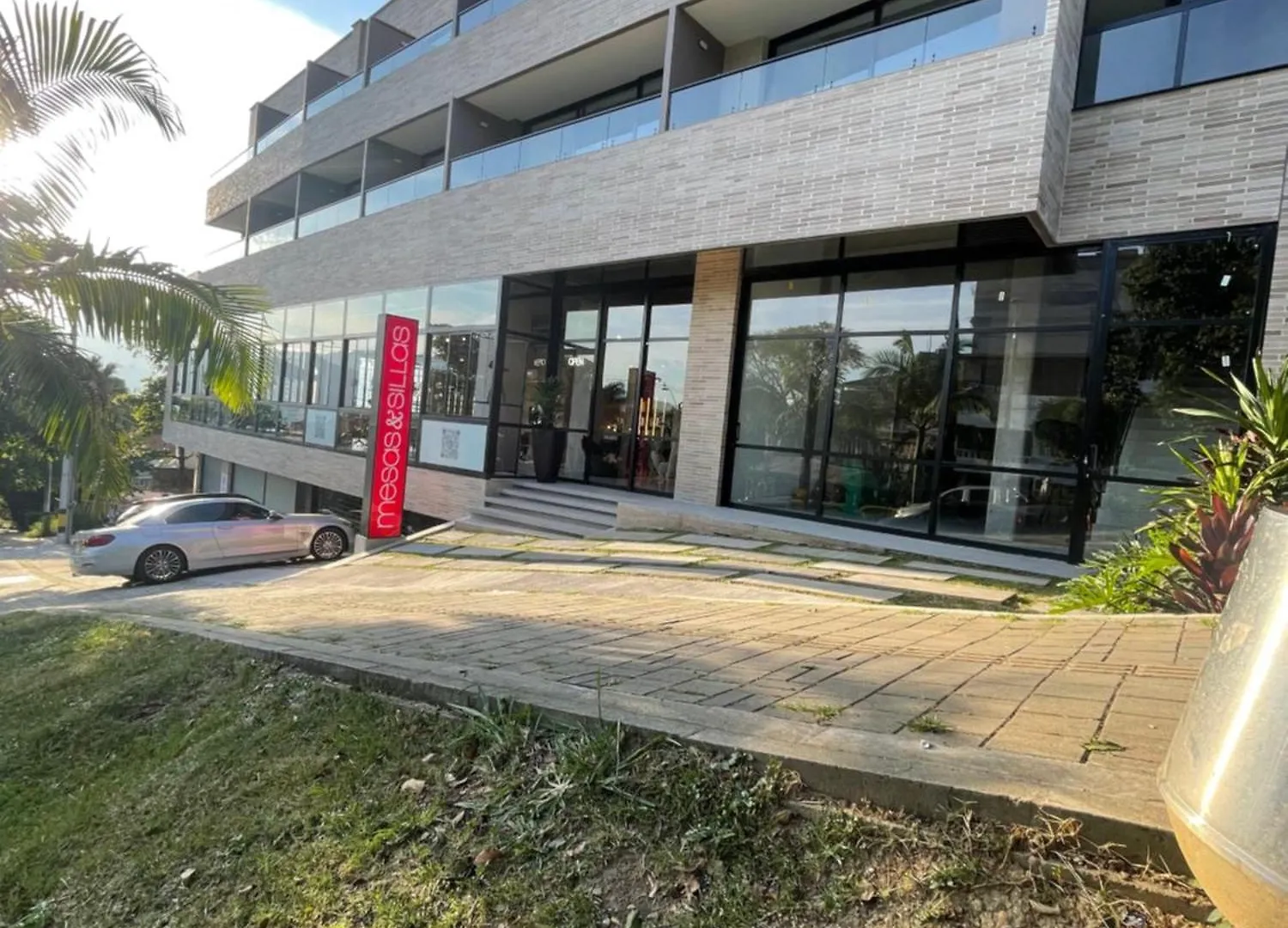 Apartamento Con Vista Y Aire Acondicionado Cerca A El Tesoro Medellín Colômbia